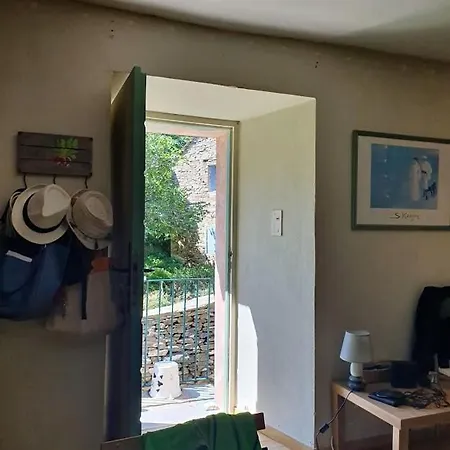 Maisonnette Dans Un Cadre Exceptionnel Entre Et Montagne * Brando
