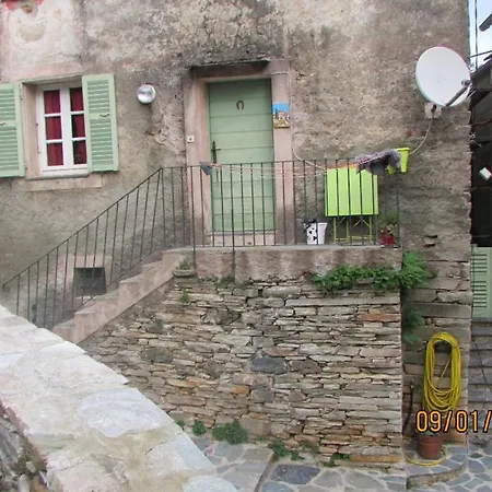 Maisonnette Dans Un Cadre Exceptionnel Entre Et Montagne *