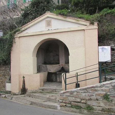 Maisonnette Dans Un Cadre Exceptionnel Entre Et Montagne Brando