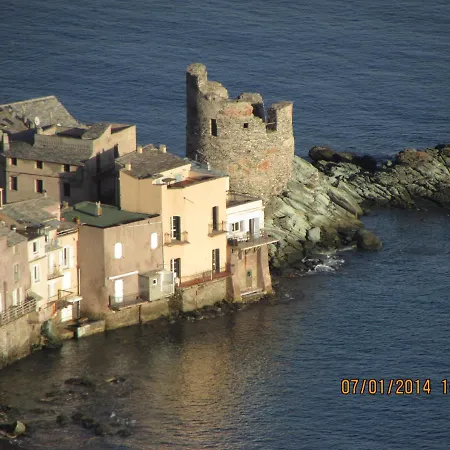 Maisonnette Dans Un Cadre Exceptionnel Entre Et Montagne Brando