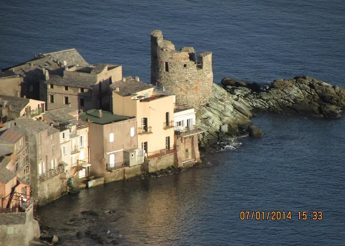 Maisonnette Dans Un Cadre Exceptionnel Entre Et Montagne Brando